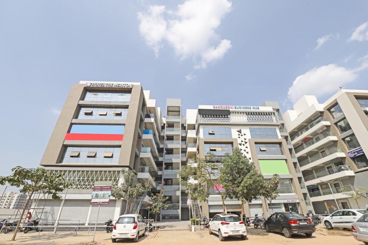 Oyo Flagship 86605 Hotel The Meriton Ahmedabad Exterior photo